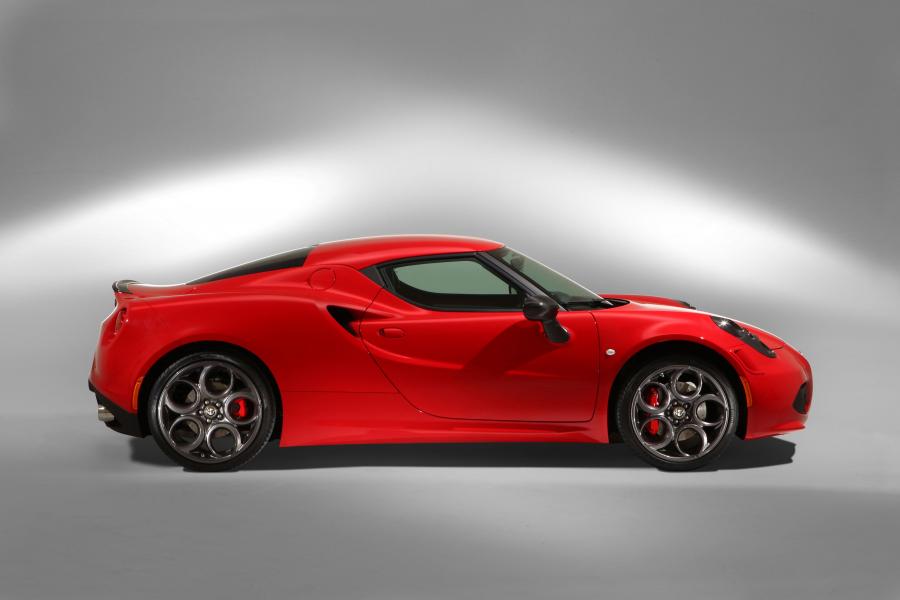  Alfa Romeo 4C Launch Edition (960) 2013 года  (WW) (фото 4 из 19)